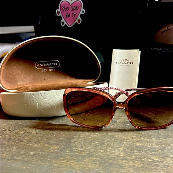 Coach - Scarlett L902 - Blush - sunglasses - Picture 1 of 7